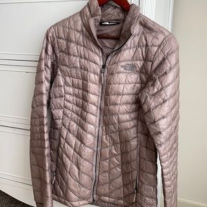 North Face light puffer jacket